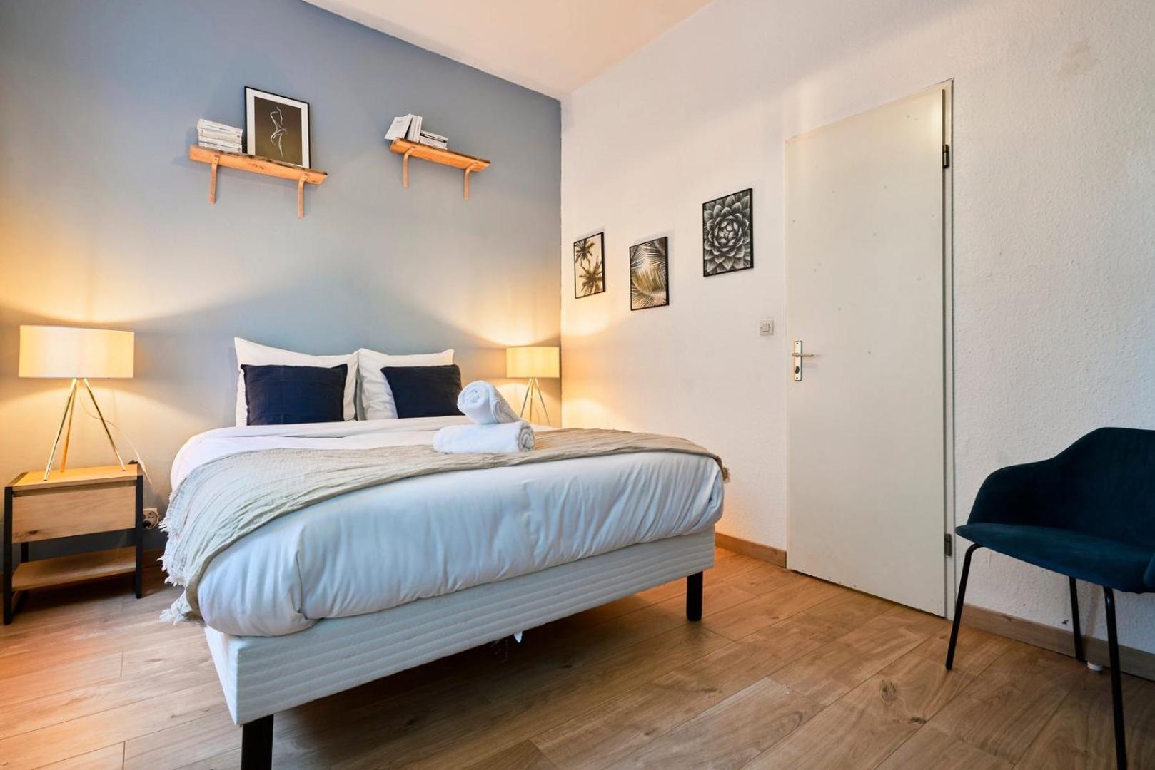 1 Bedroom Apartment Near Metro, Shops & Schools Lille Exteriör bild